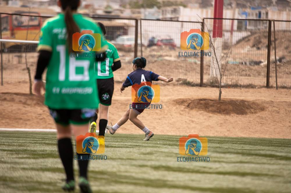 Fotografía del evento Oscar Aldunate Vs Femenina Dominos