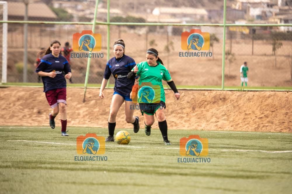 Fotografía del evento Oscar Aldunate Vs Femenina Dominos