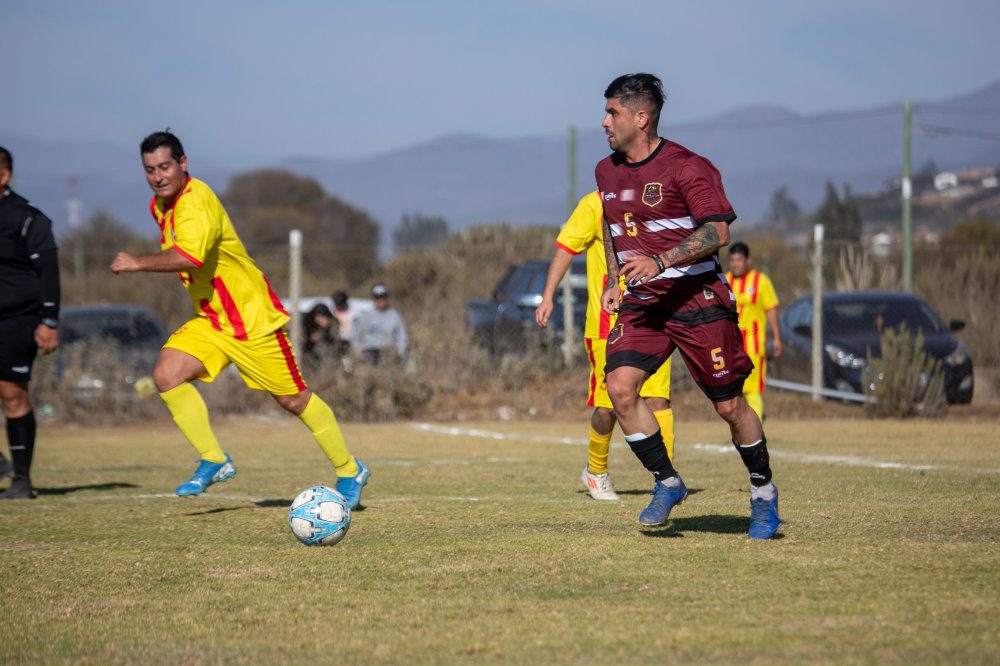 Fotos del evento deportivo Cd Estrella Roja Vs Cd Quilacan Honor