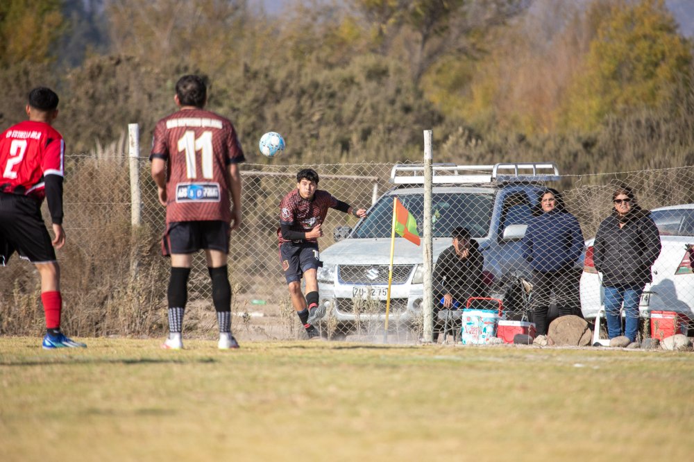 Fotos del evento deportivo Cd Estrella Roja Vs Cd Quilacan Primera